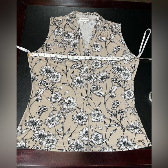 Calvin Klein sleeveless blouse - Picture 6 of 8